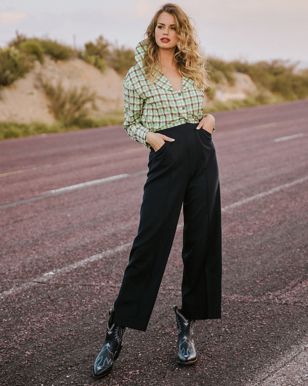 Maggie Navy Women&