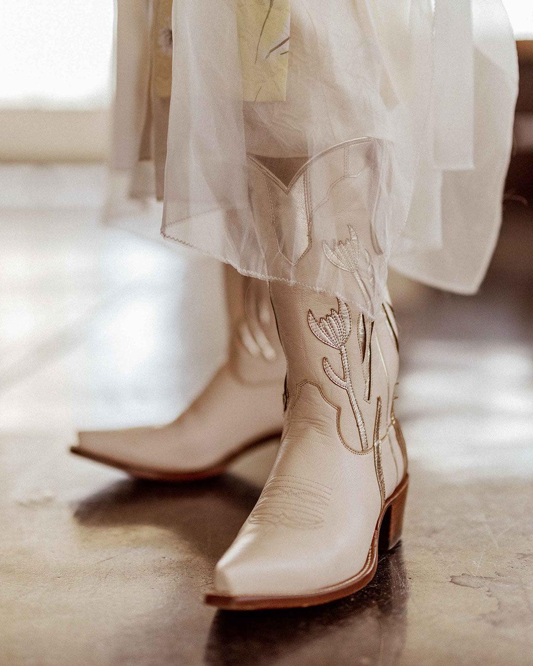 Dolly 2.0 Metallic Champagne