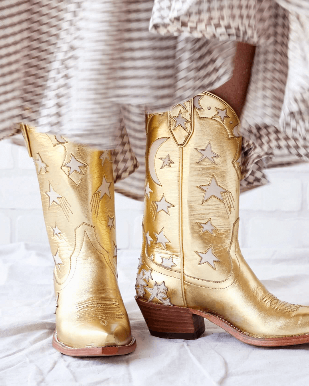 Mens custom cowboy boots sales