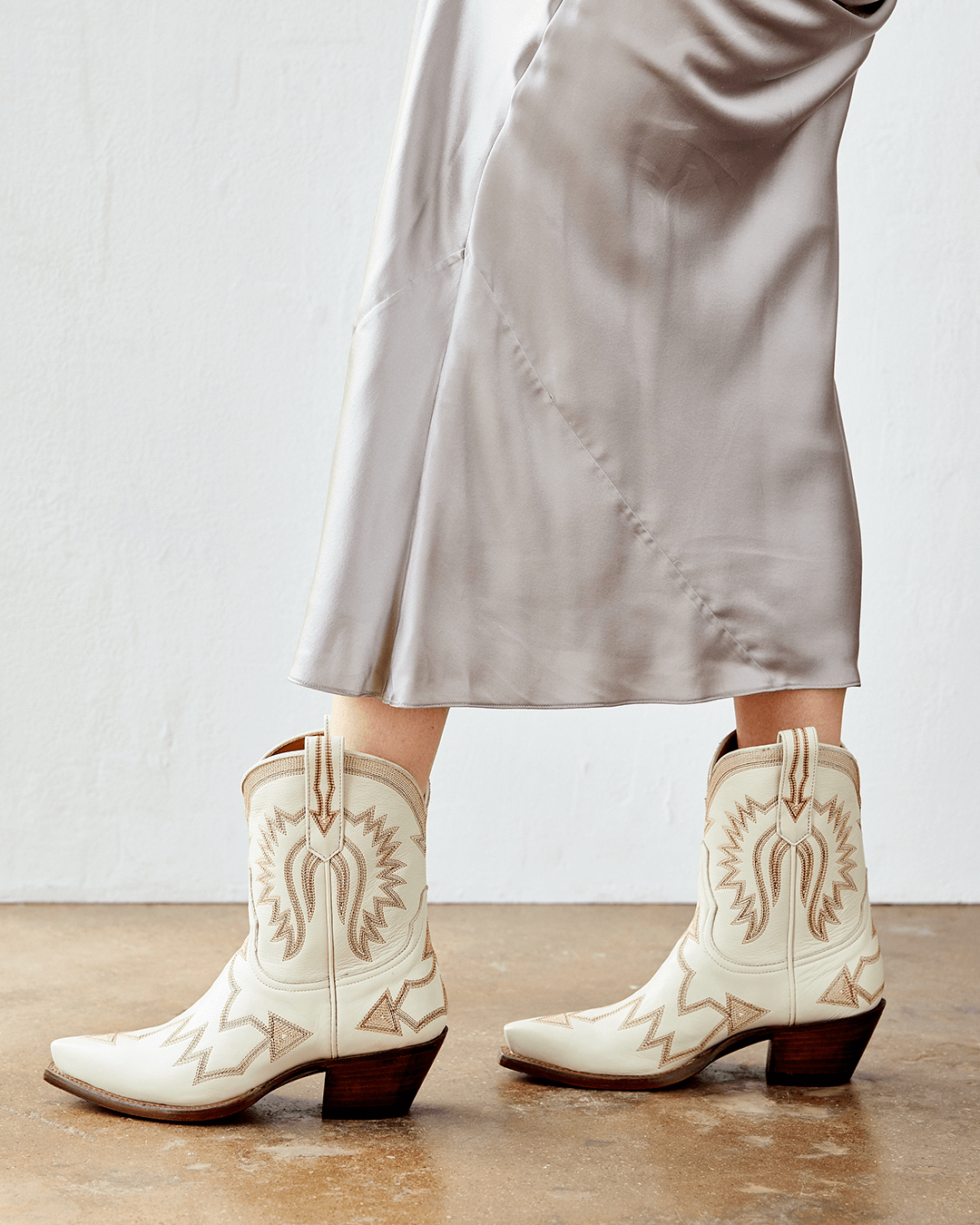 Maggie Crème | Luxury Fashion Women’s Cowboy Boots | Miron Crosby
