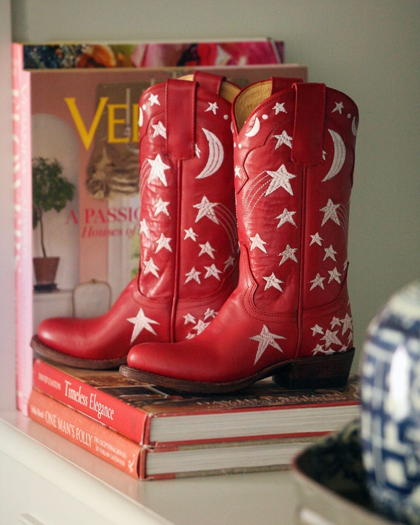 Cheap red 2024 cowboy boots